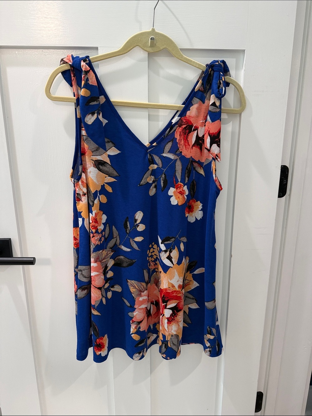 Blue Floral V-Neck Tie-Shoulder Tank Top